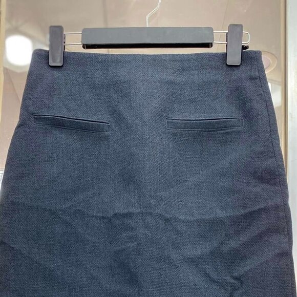 Simple Straight Long Skirt - Picture 2 of 3